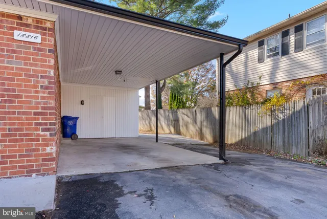 $799,999 | 18816 Stoneyhurst Street, Olney, MD 20832