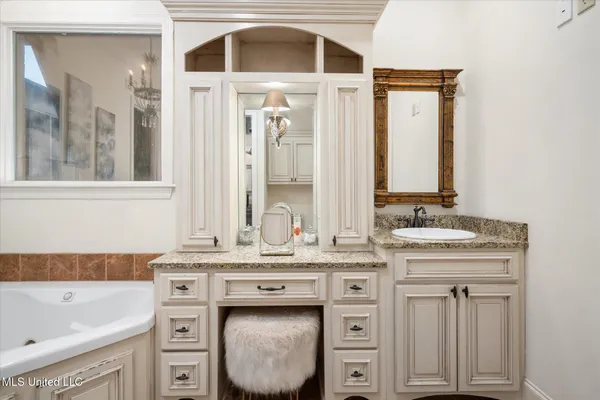 $679,000 | 16 Sunset Circle, Hattiesburg, MS 39402