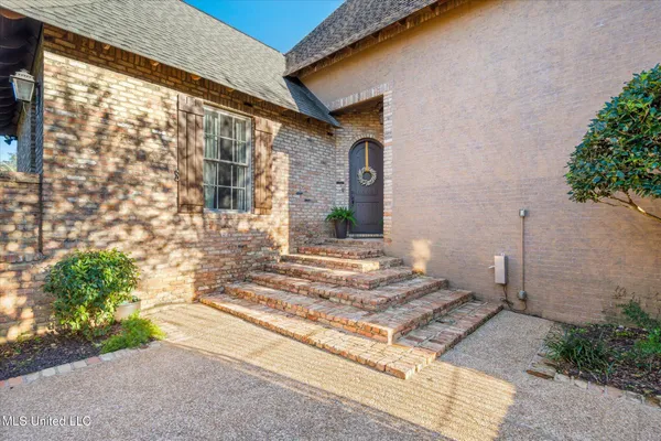 $679,000 | 16 Sunset Circle, Hattiesburg, MS 39402