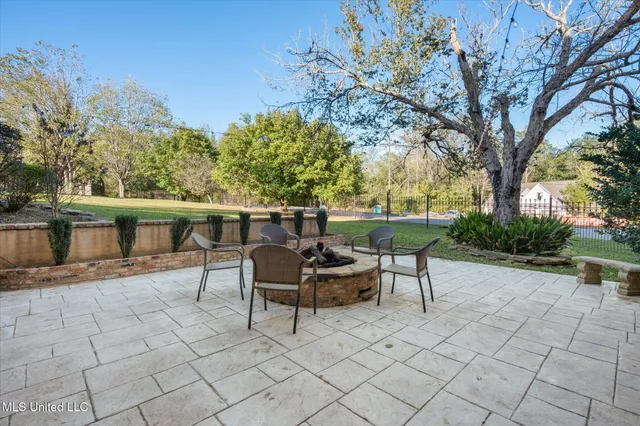 $679,000 | 16 Sunset Circle, Hattiesburg, MS 39402