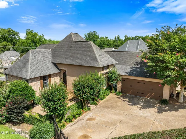 $679,000 | 16 Sunset Circle, Hattiesburg, MS 39402