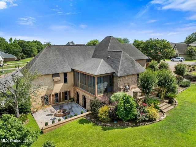 $679,000 | 16 Sunset Circle, Hattiesburg, MS 39402