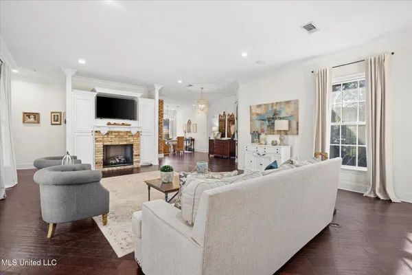 $679,000 | 16 Sunset Circle, Hattiesburg, MS 39402