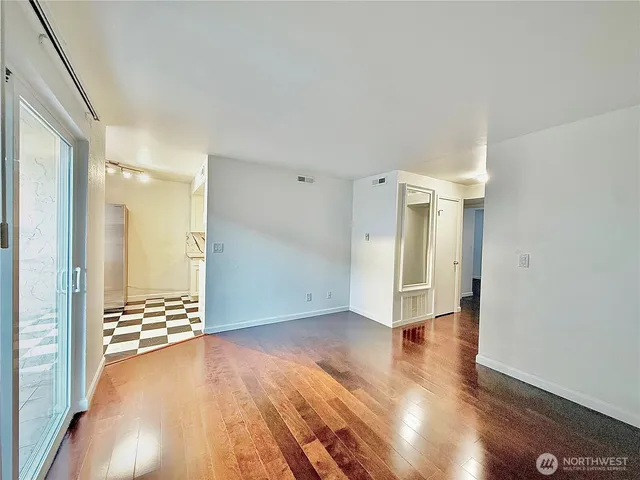 $275,000 | 3513 South 160th Street, Unit B4, SeaTac, WA 98188