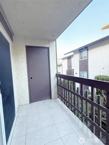 $275,000 | 3513 South 160th Street, Unit B4, SeaTac, WA 98188