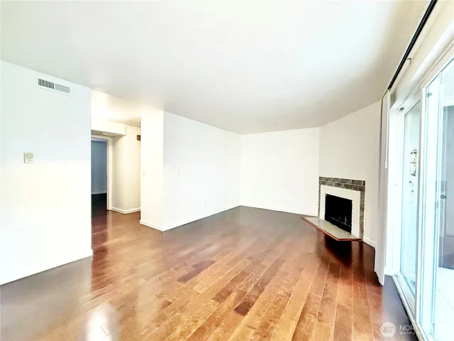 $275,000 | 3513 South 160th Street, Unit B4, SeaTac, WA 98188