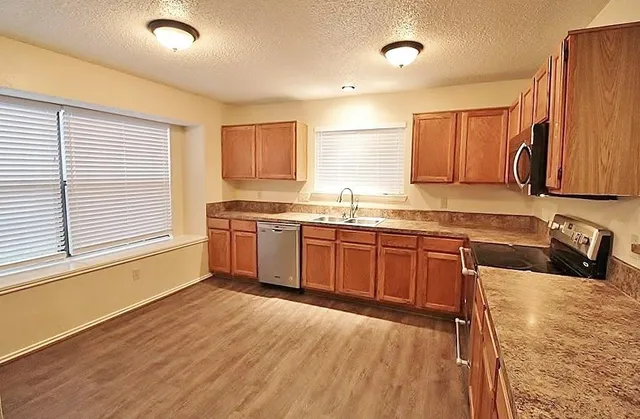 $1,995 | 910 Elliott Drive, Cedar Hill, TX 75104