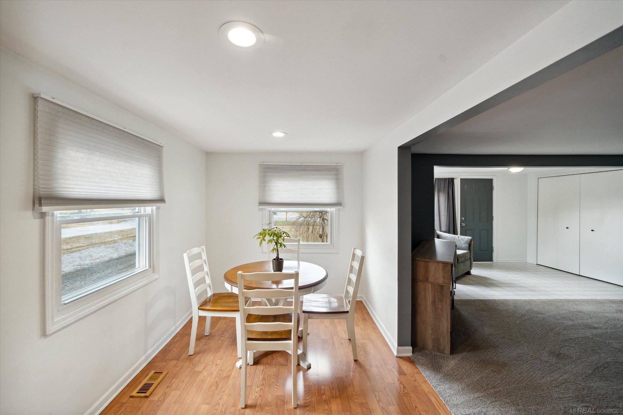 48771 Sugarbush Road New Baltimore, MI 48047 - Photo 15 of 36 50134579-9730f47f-cdb2-40c9-aaf9-a66e75802e27.JPG