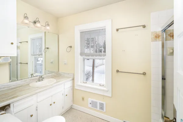 $325,000 | 16 South 25th Avenue East, Duluth, MN 55812