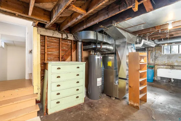 $325,000 | 16 South 25th Avenue East, Duluth, MN 55812