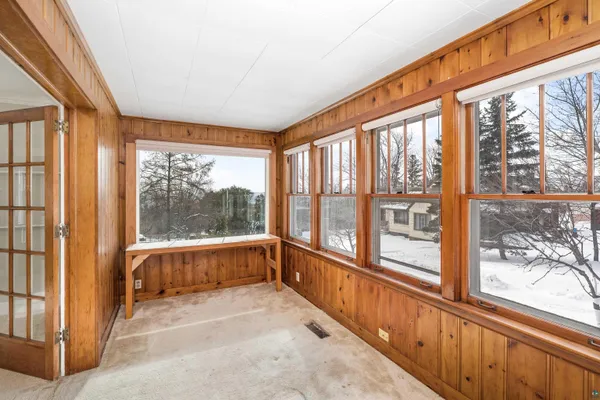 $325,000 | 16 South 25th Avenue East, Duluth, MN 55812