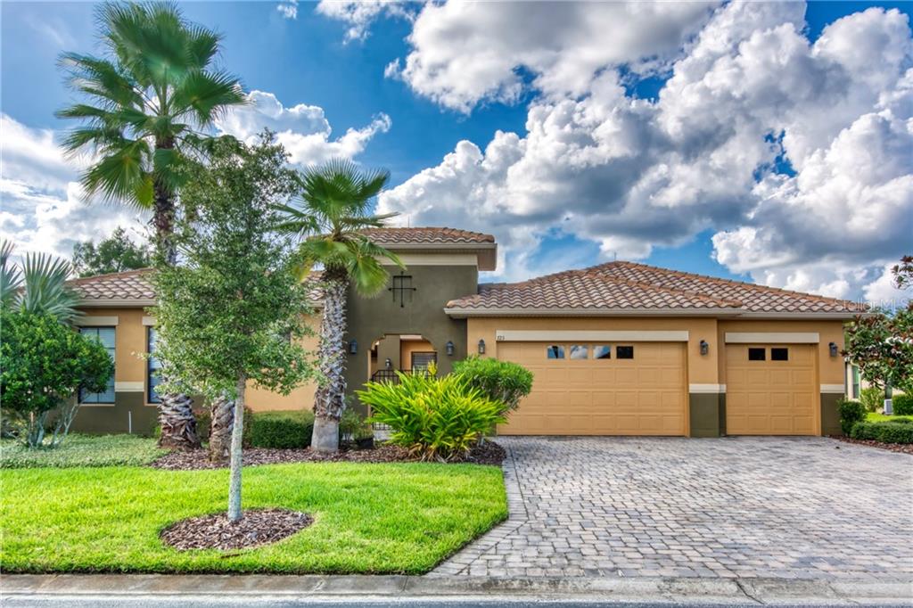 Beautiful Venetian Model with Casita and pool on conservation.