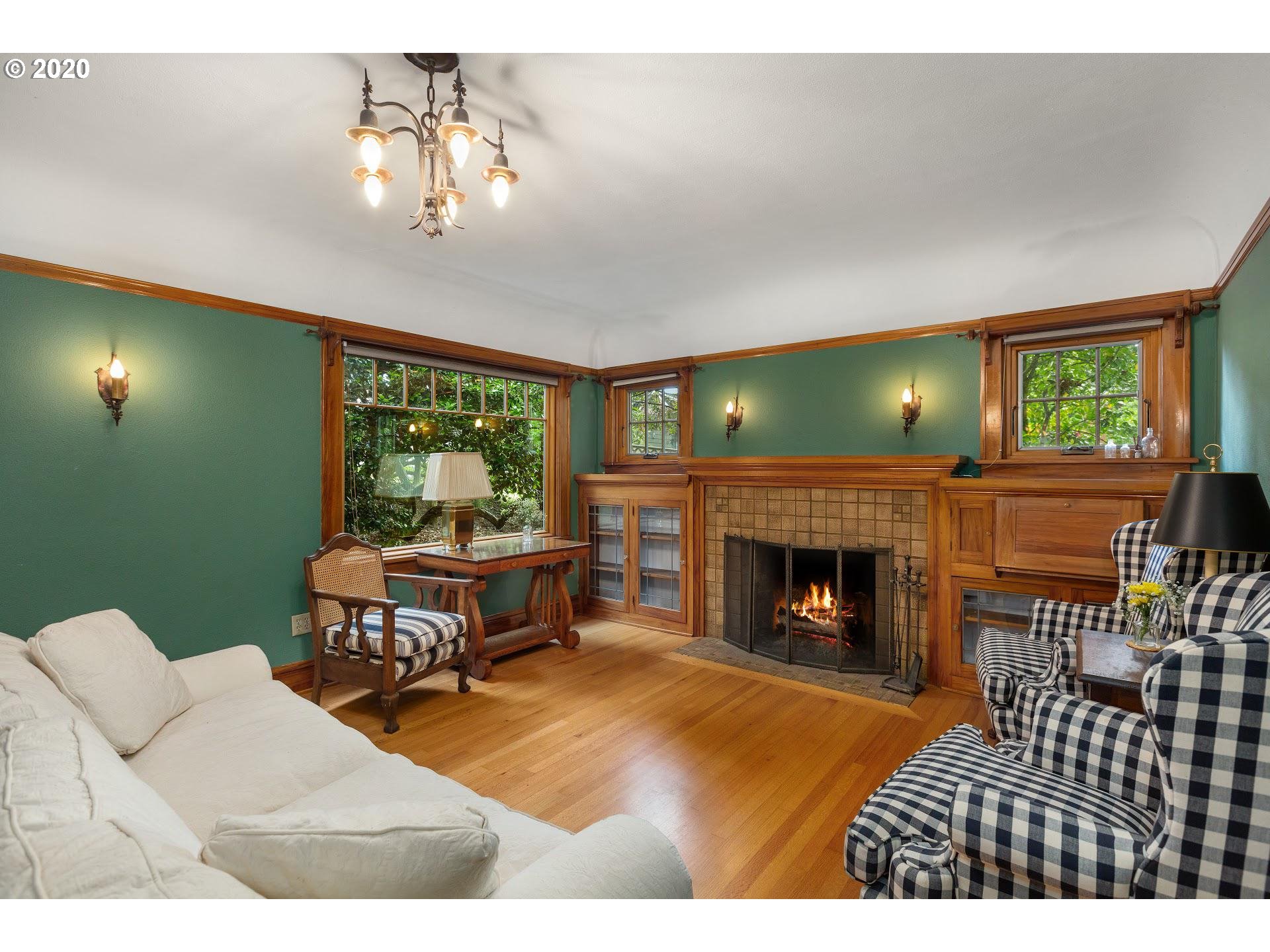 3451 Southwest Canby Street Portland, OR 97219 - Photo 2 of 32 Gallery Image 2