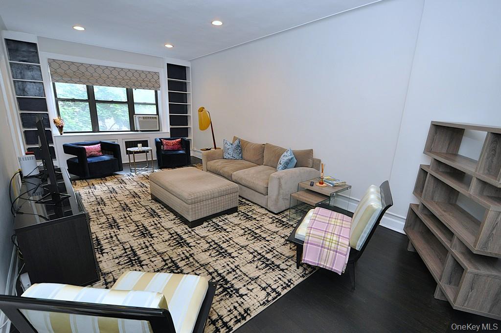 143 Garth Road, Unit 4N Scarsdale, NY 10583 - Photo 4 of 45