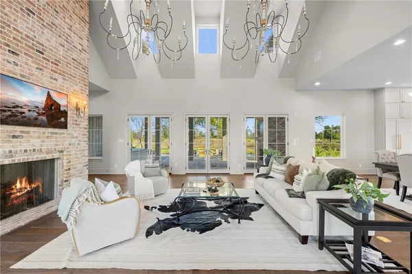 $6,499,999 | 202-404 Blackberry Lane, Washington, TX 77880