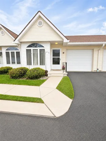 $229,000 | 729 West Clark Street, Unit 76, Tecumseh, MI 49286