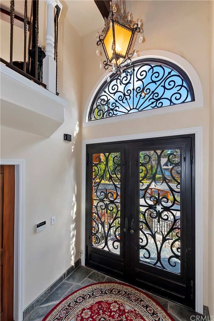 27880 Peninsula Drive North Lake Arrowhead, CA 92352 - Photo 4 of 69