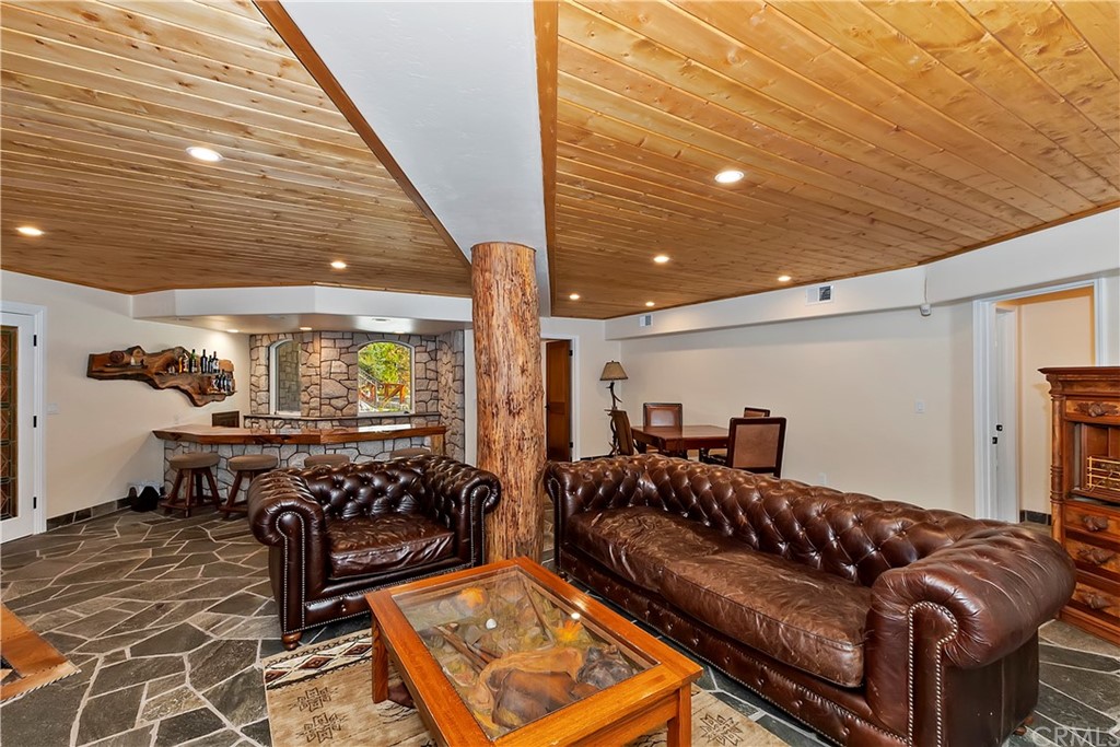 27880 Peninsula Drive North Lake Arrowhead, CA 92352 - Photo 48 of 69 a living room with furniture