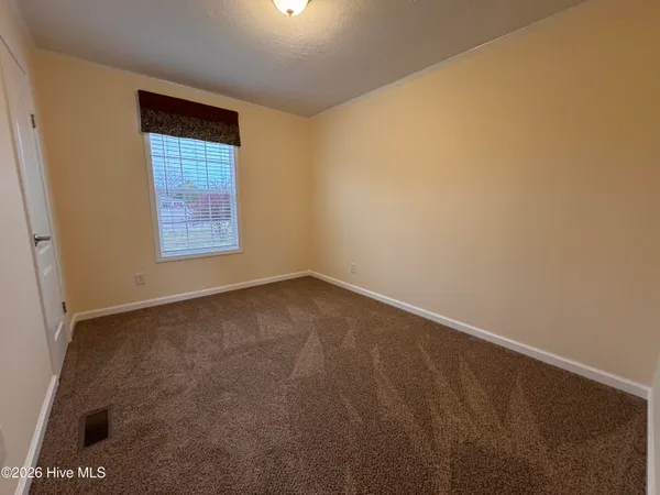 $1,600 | 110 Palmetto Drive, Cedar Point, NC 28584