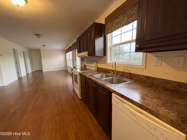 $1,600 | 110 Palmetto Drive, Cedar Point, NC 28584