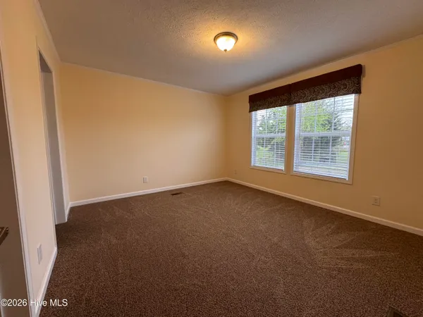 $1,600 | 110 Palmetto Drive, Cedar Point, NC 28584