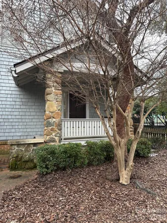 $2,425 | 407 West 9th Street, Unit B, Charlotte, NC 28202