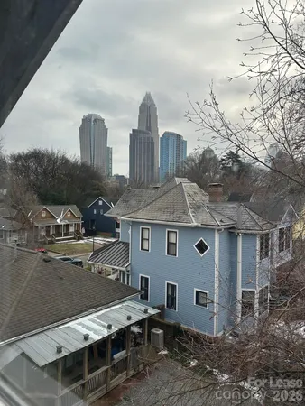 $2,425 | 407 West 9th Street, Unit B, Charlotte, NC 28202