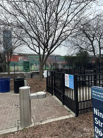 $2,425 | 407 West 9th Street, Unit B, Charlotte, NC 28202