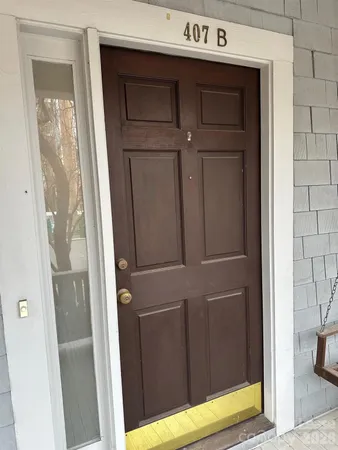 $2,425 | 407 West 9th Street, Unit B, Charlotte, NC 28202