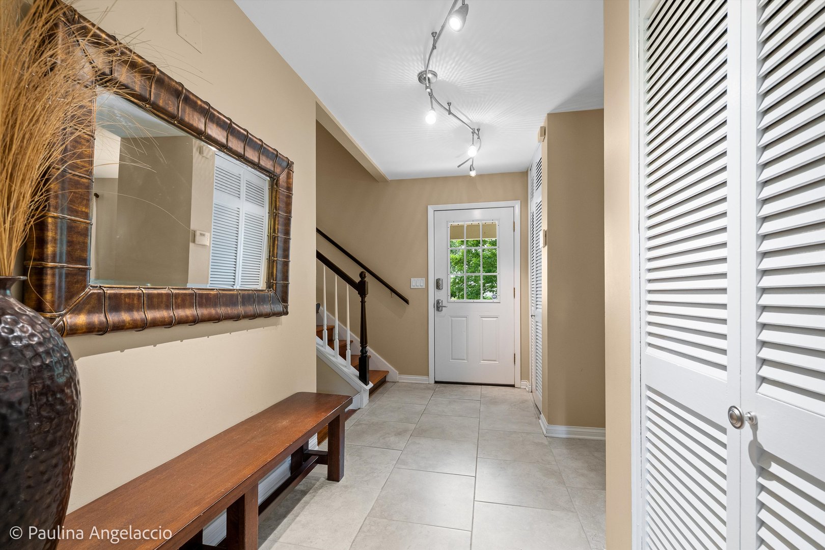 641 Aberdeen Road Cary, IL 60013 - Photo 4 of 34