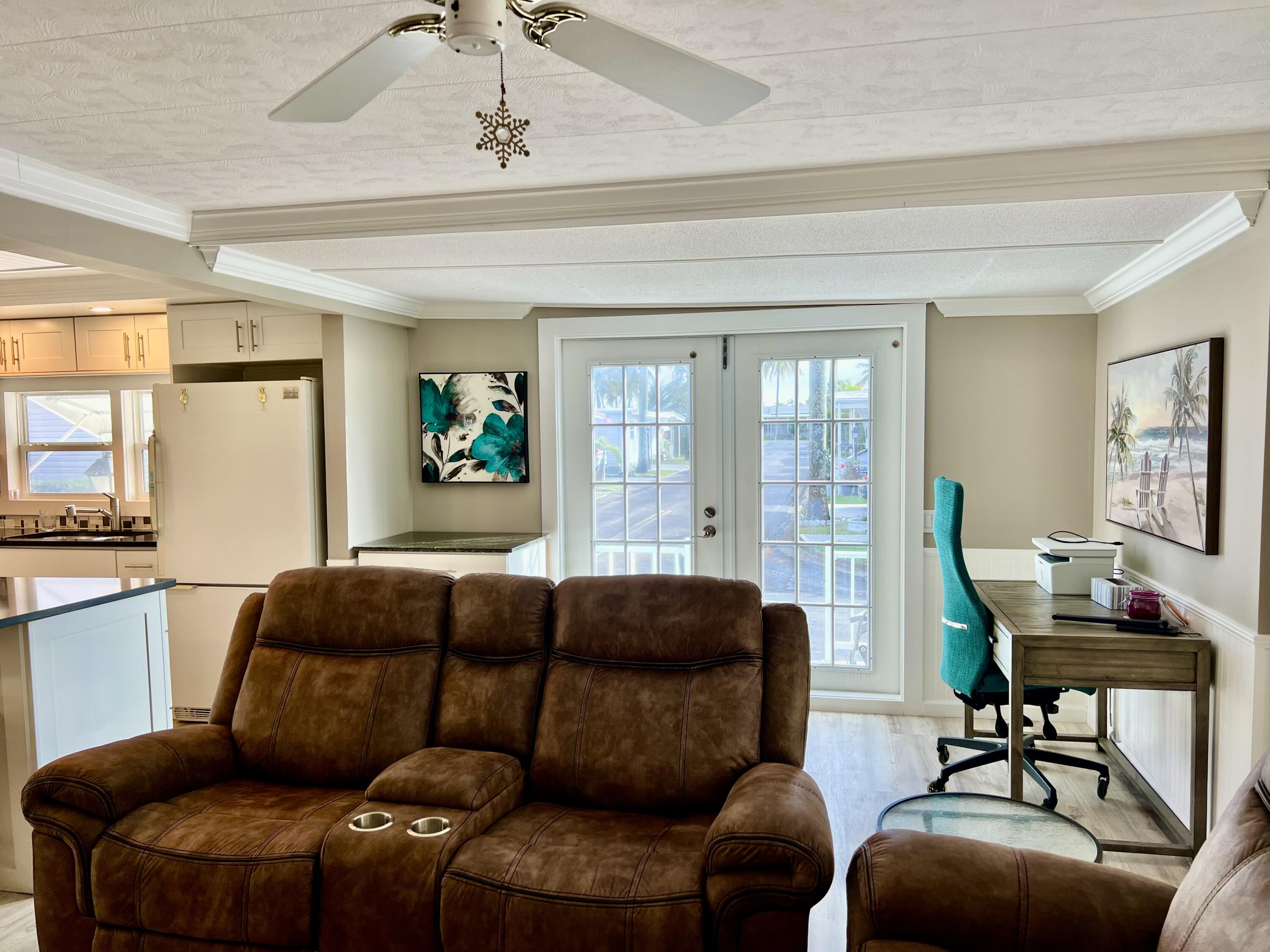 1554 South 33rd Road Hollywood, FL 33021 - Photo 3 of 40 IMG_8042