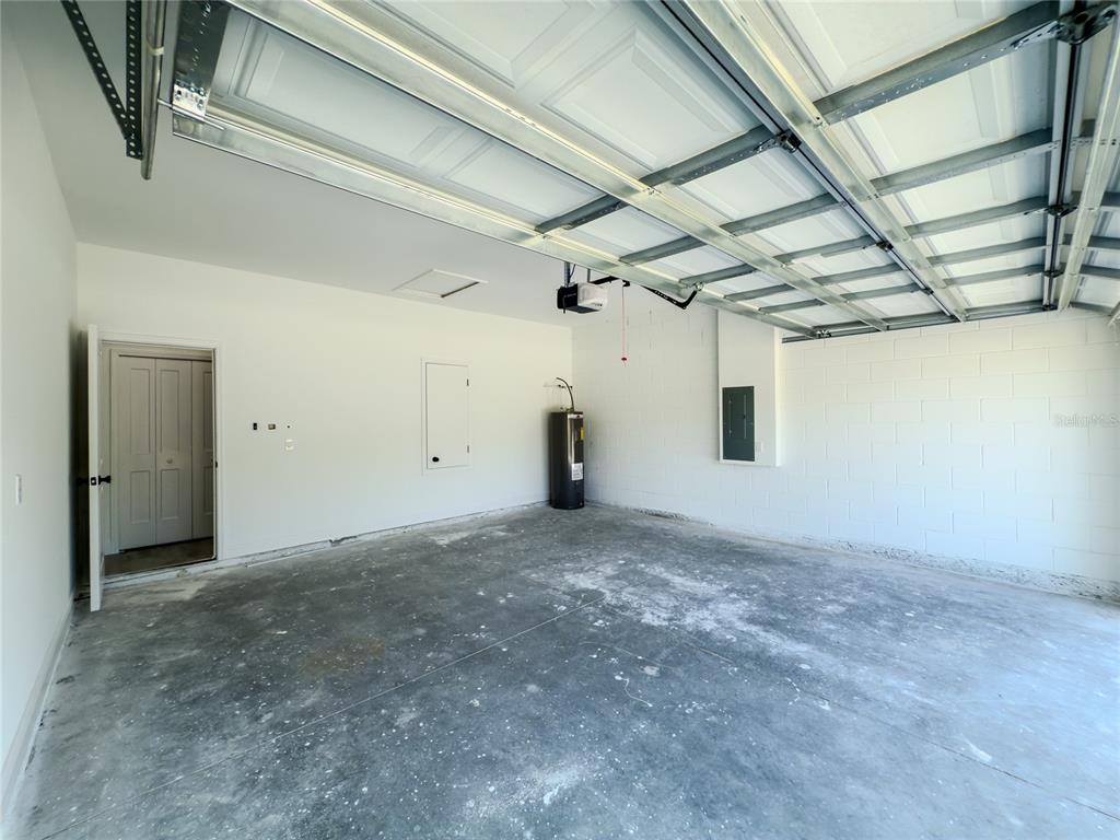 14481 Southwest 29th Terrace Ocala, FL 34473 - Photo 31 of 31 a view of a big room with closet