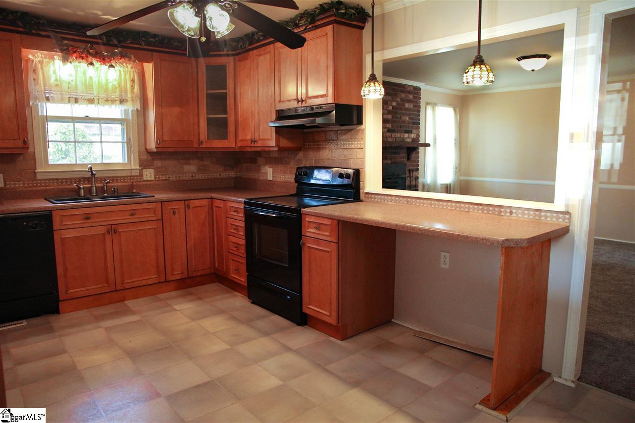 329 Bentwood Road Piedmont, SC 29673 - Photo 8 of 34 Gallery Image 8