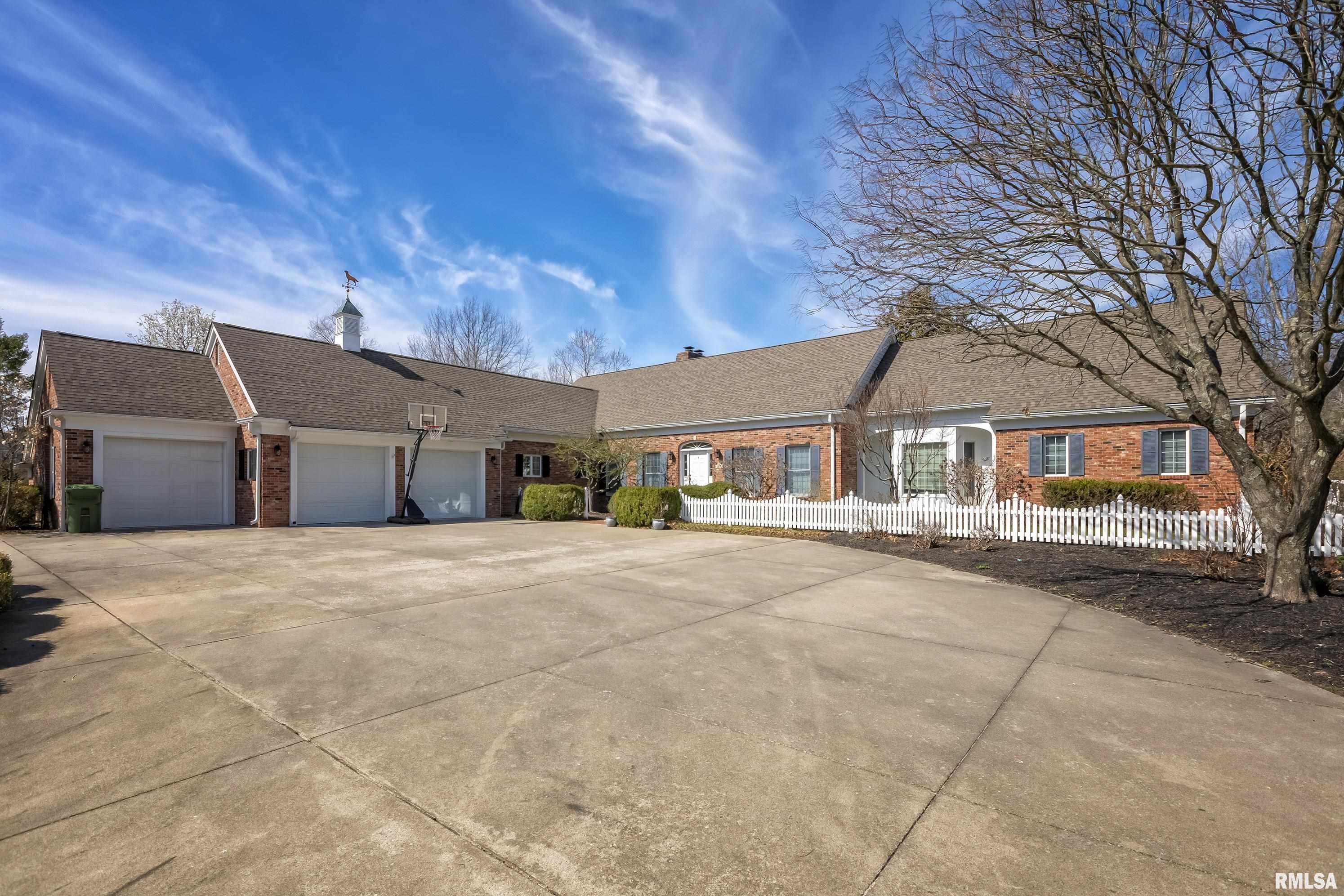 1933 Boskydell Road Carbondale, IL 62902 - Photo 1 of 57