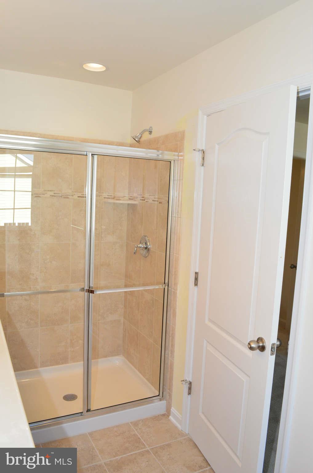 7933 Silver Oak Road Hanover, MD 21076 - Photo 20 of 30 Bath (Master)
