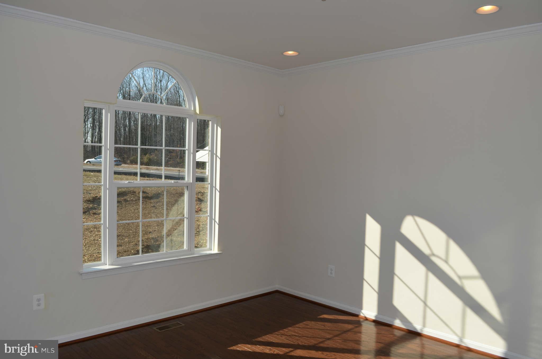 7933 Silver Oak Road Hanover, MD 21076 - Photo 4 of 30 Interior (General)