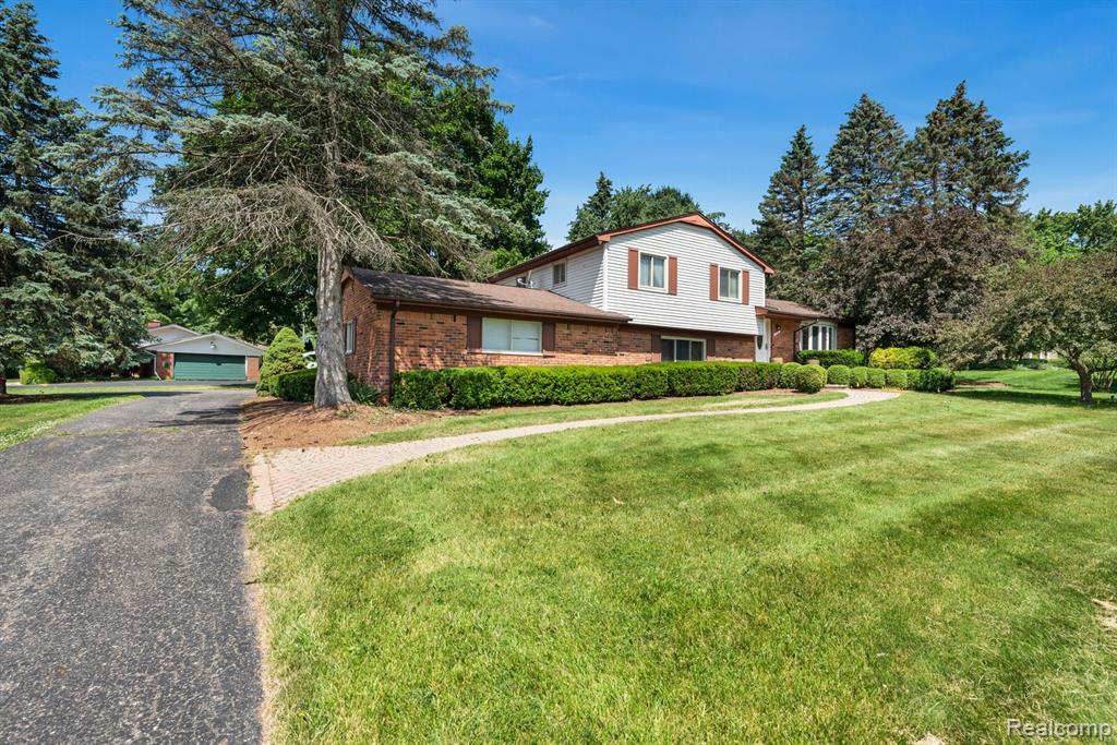 178 Randolph Road Rochester Hills, MI 48309 - Photo 2 of 30