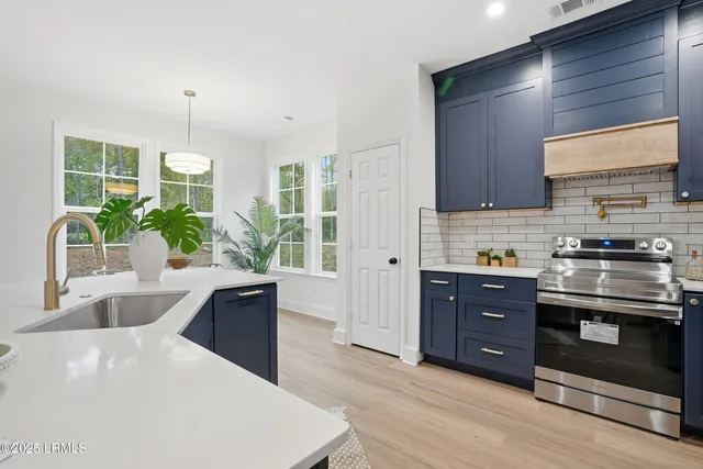 $535,000 | 575 Sams Point Road, Beaufort, SC 29907