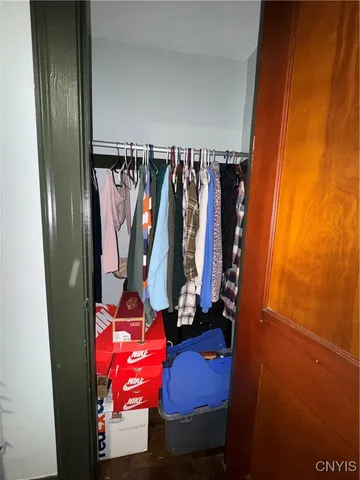 $184,900 | 802 Symonds Place, Utica, NY 13502