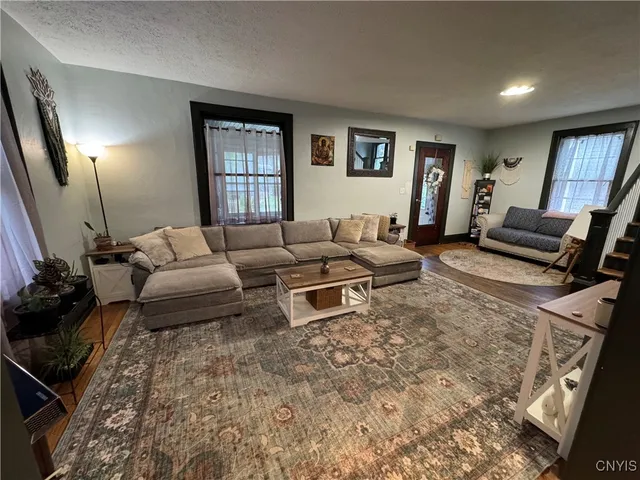 $184,900 | 802 Symonds Place, Utica, NY 13502