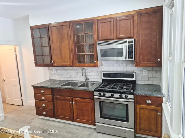 $1,600 | 1758 Wayne Avenue, Scranton, PA 18508