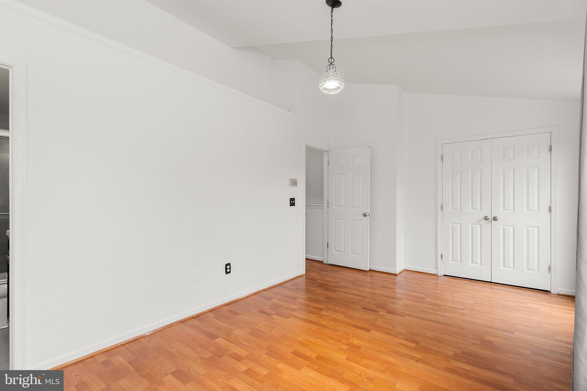 45310 Gable Square Sterling, VA 20164 - Photo 17 of 46 Owner’s Bedroom