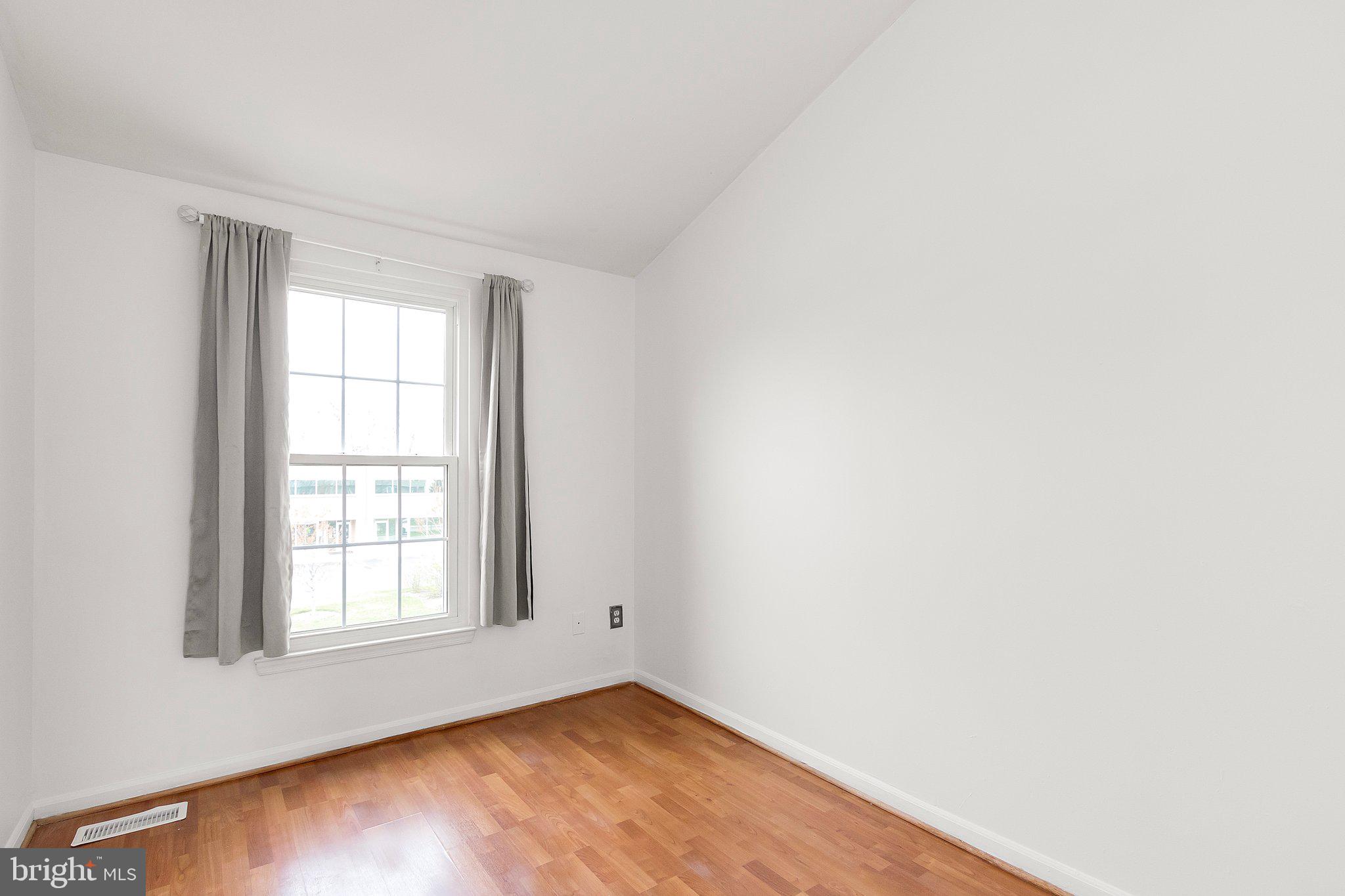 45310 Gable Square Sterling, VA 20164 - Photo 20 of 46 Bedroom 2