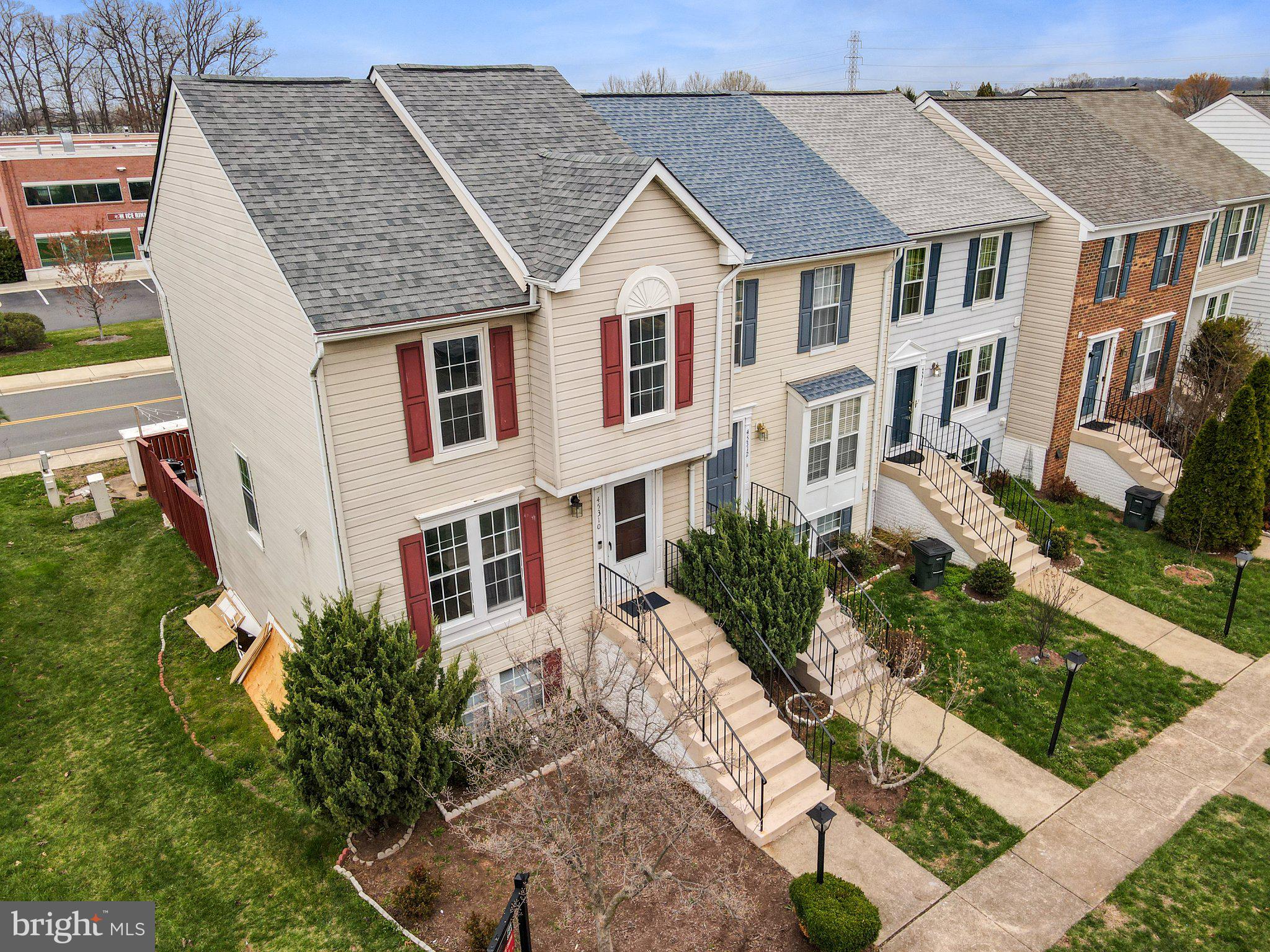 45310 Gable Square Sterling, VA 20164 - Photo 3 of 46