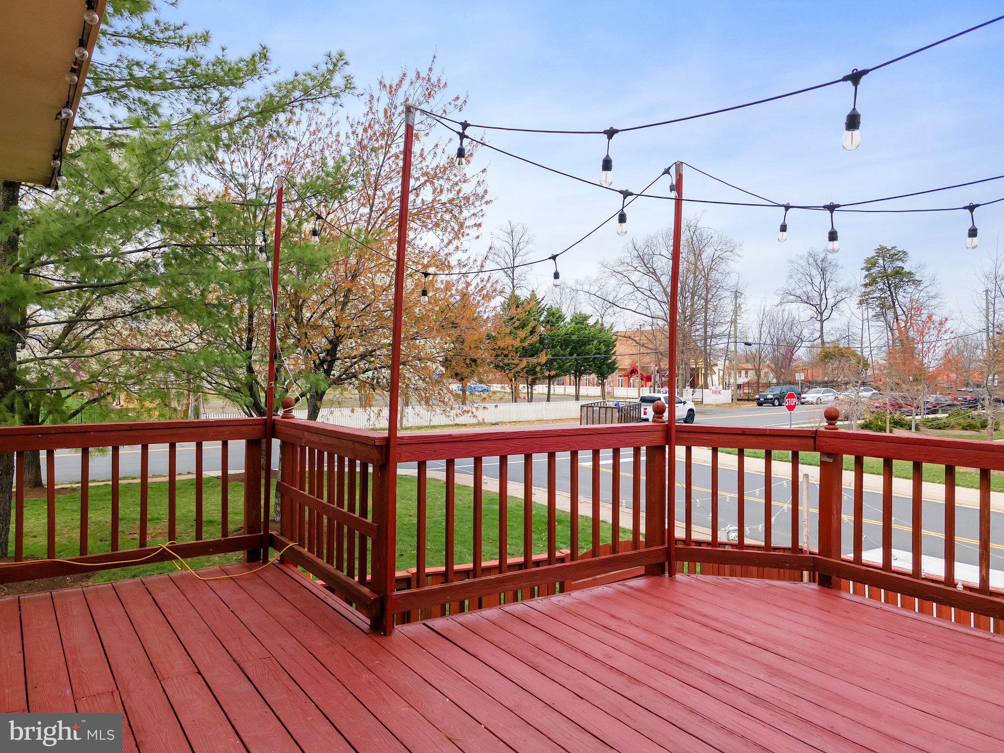 45310 Gable Square Sterling, VA 20164 - Photo 39 of 46 Outdoor Deck - Main Floor Living Room Exit
