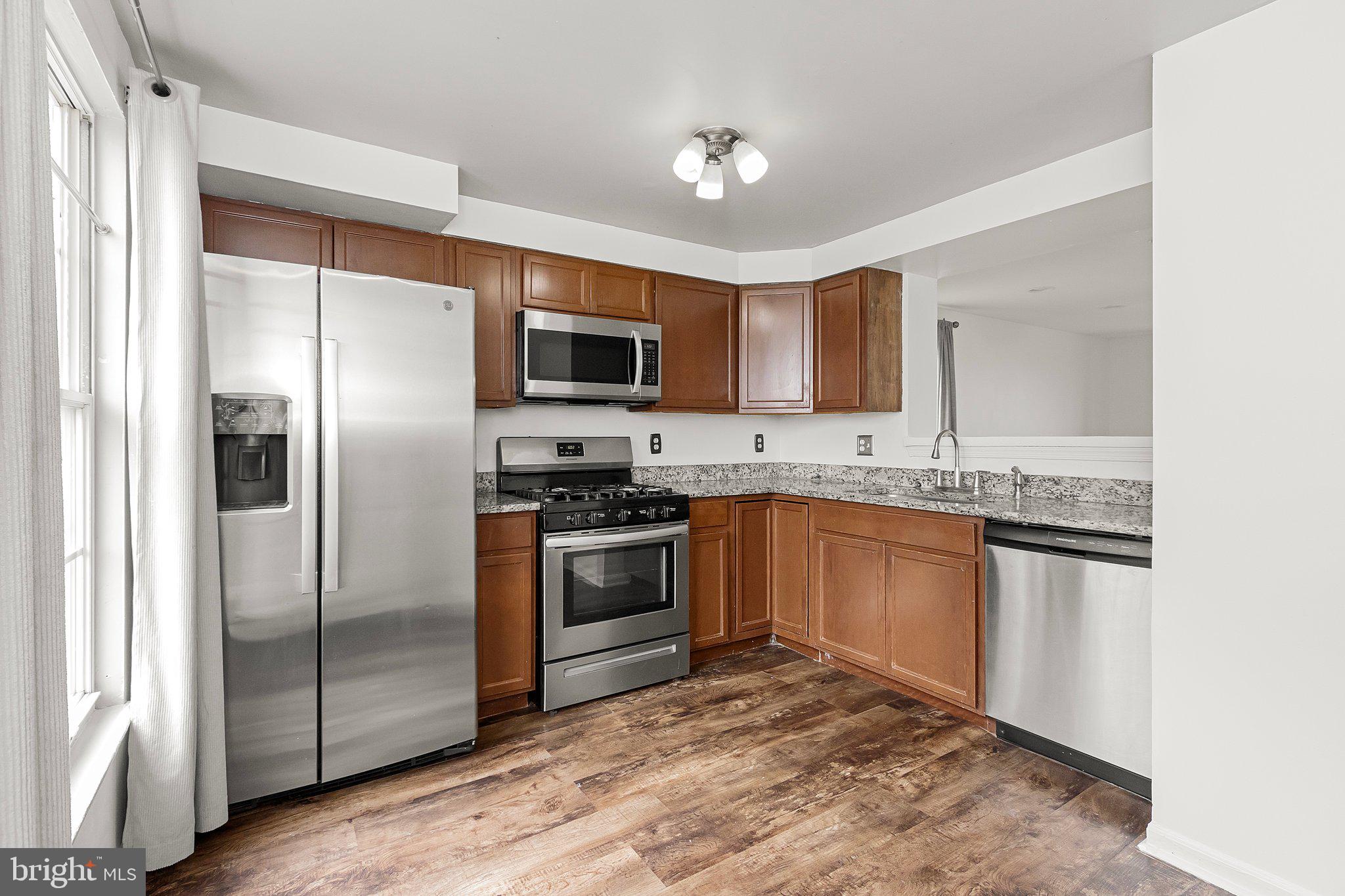 45310 Gable Square Sterling, VA 20164 - Photo 7 of 46 Kitchen.