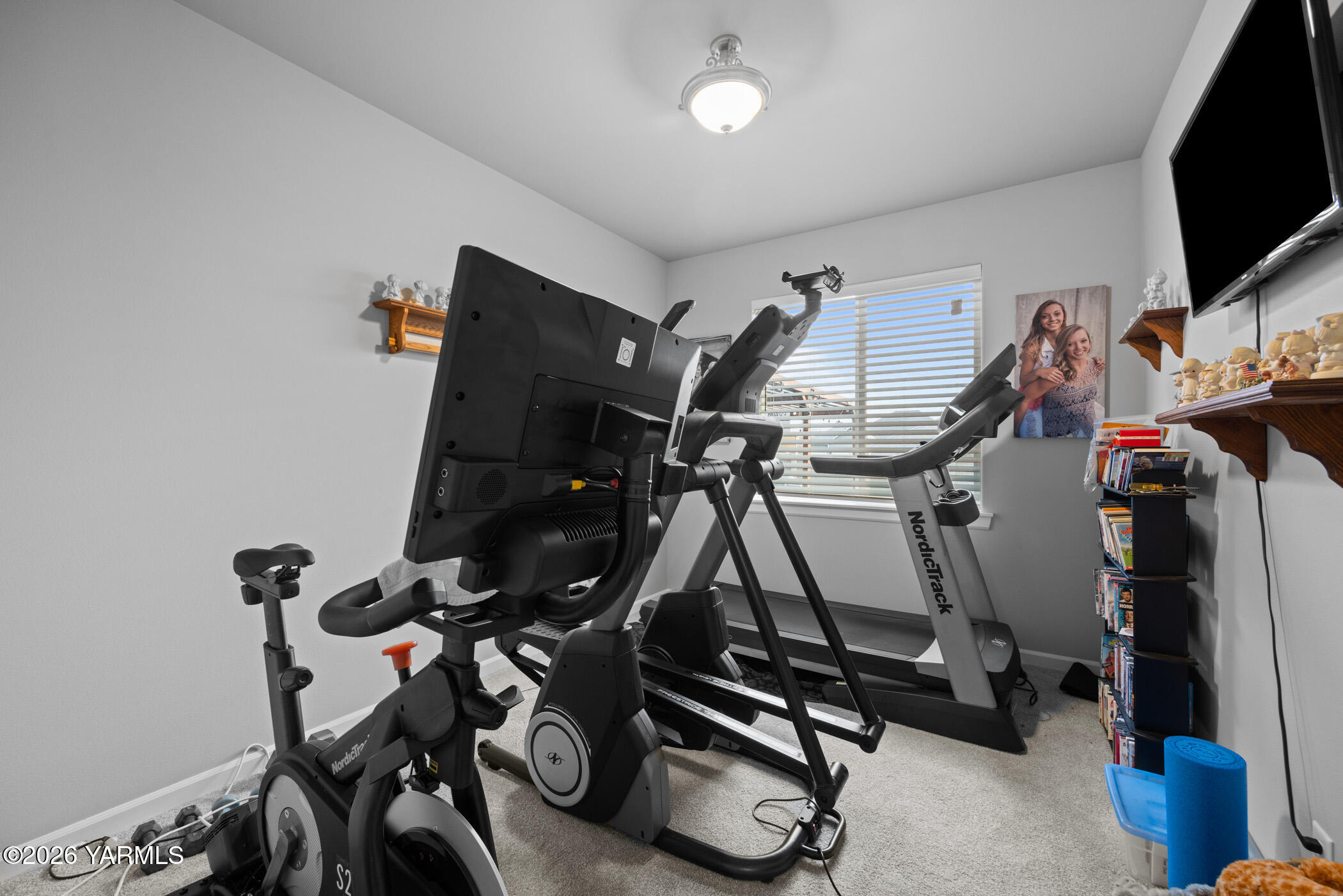 1425 Valhalla Loop Selah, WA 98942 - Photo 27 of 33 OFFICE-ROOM
