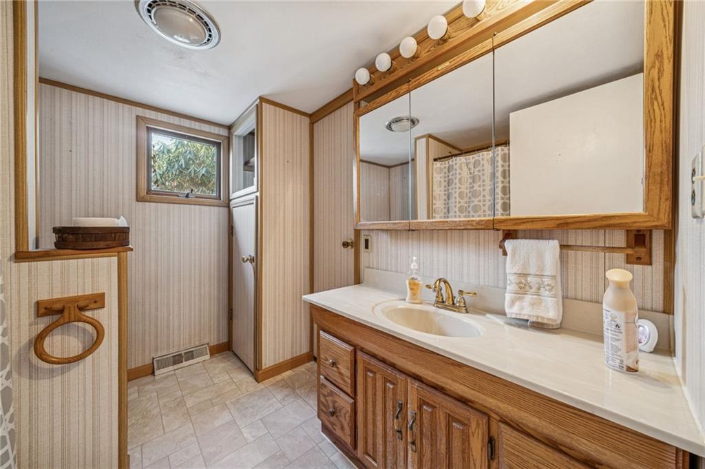 2184 Whites Hill Road Greensburg, PA 15601 - Photo 24 of 40