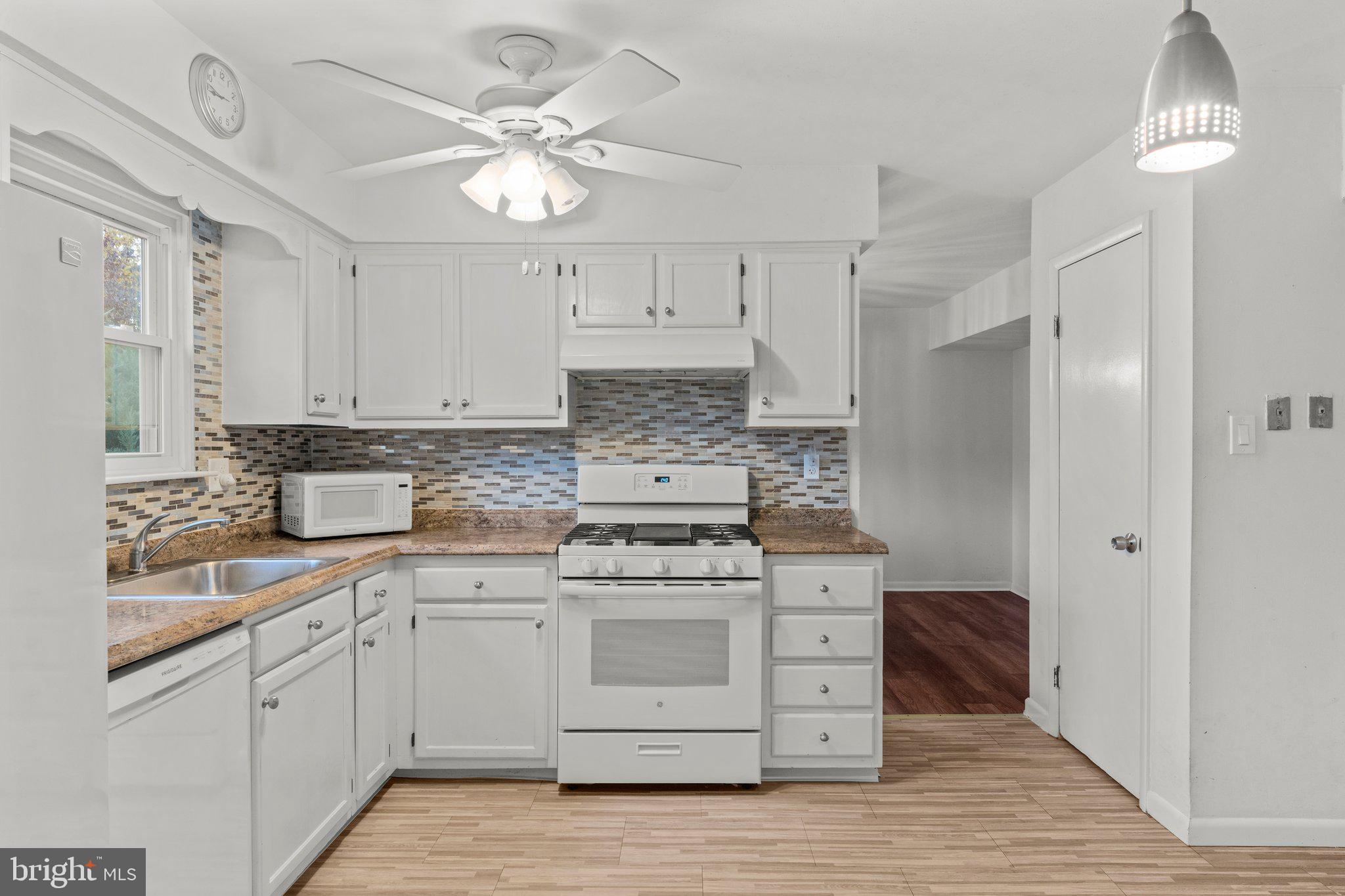 30 Christopher Road Voorhees, NJ 08043 - Photo 13 of 33