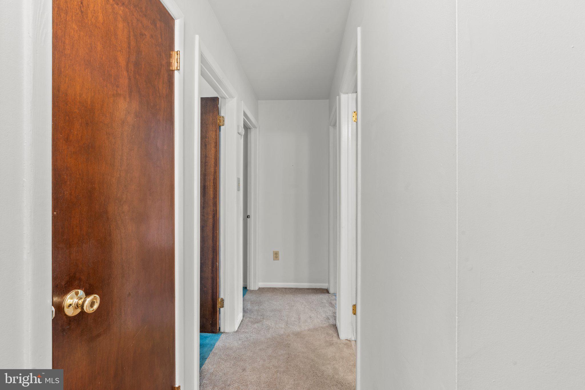 30 Christopher Road Voorhees, NJ 08043 - Photo 30 of 33 Hallway
